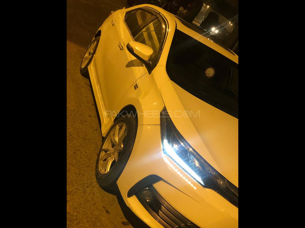 Toyota Corolla 2015 for Sale in Gujranwala Toyota Corolla 2015 for Sale in Gujranwala Image-2
