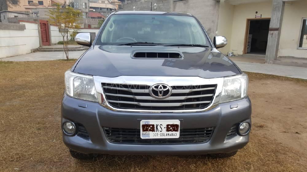 Toyota Hilux 2012 for Sale in Other Image-1