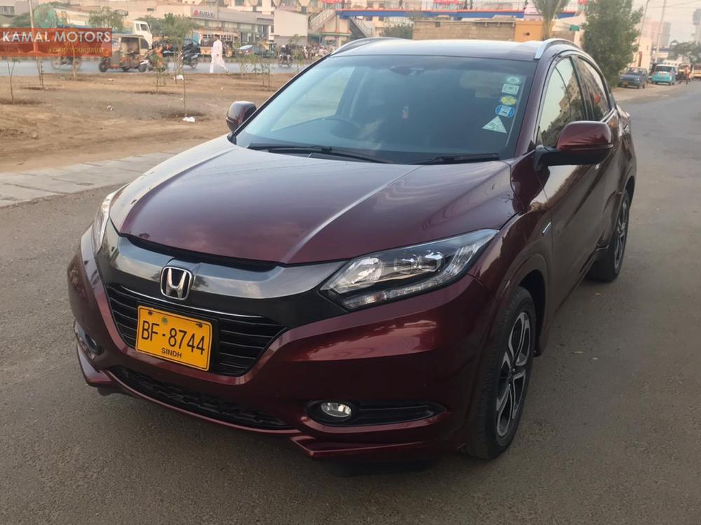 Honda Vezel 2015 for Sale in Karachi Honda Vezel 2015 for Sale in Karachi Image-4