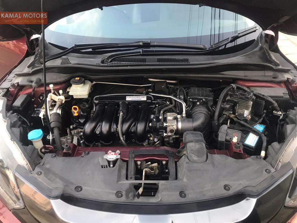 Honda Vezel 2015 for Sale in Karachi Honda Vezel 2015 for Sale in Karachi Image-12