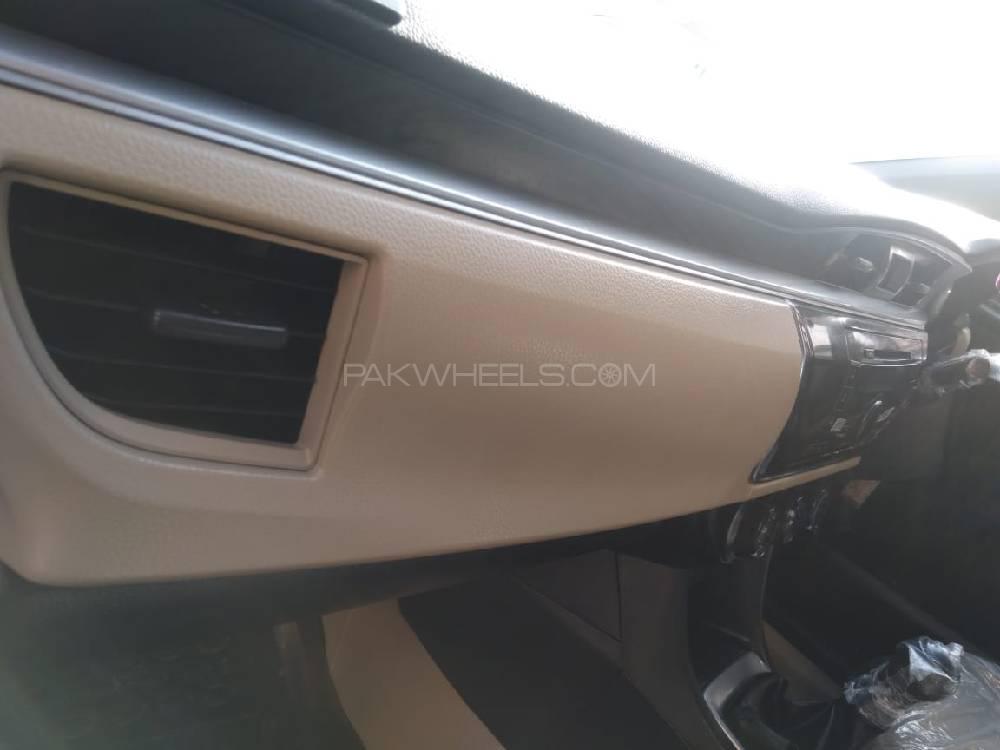 Toyota Corolla 2015 for Sale in Karachi Toyota Corolla 2015 for Sale in Karachi Image-16