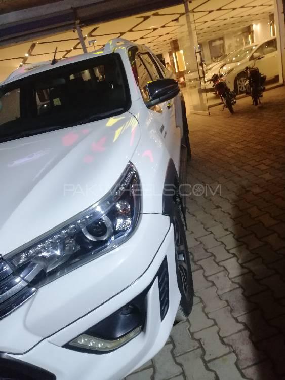 Toyota Hilux 2018 for Sale in Peshawar Toyota Hilux 2018 for Sale in Peshawar Image-2