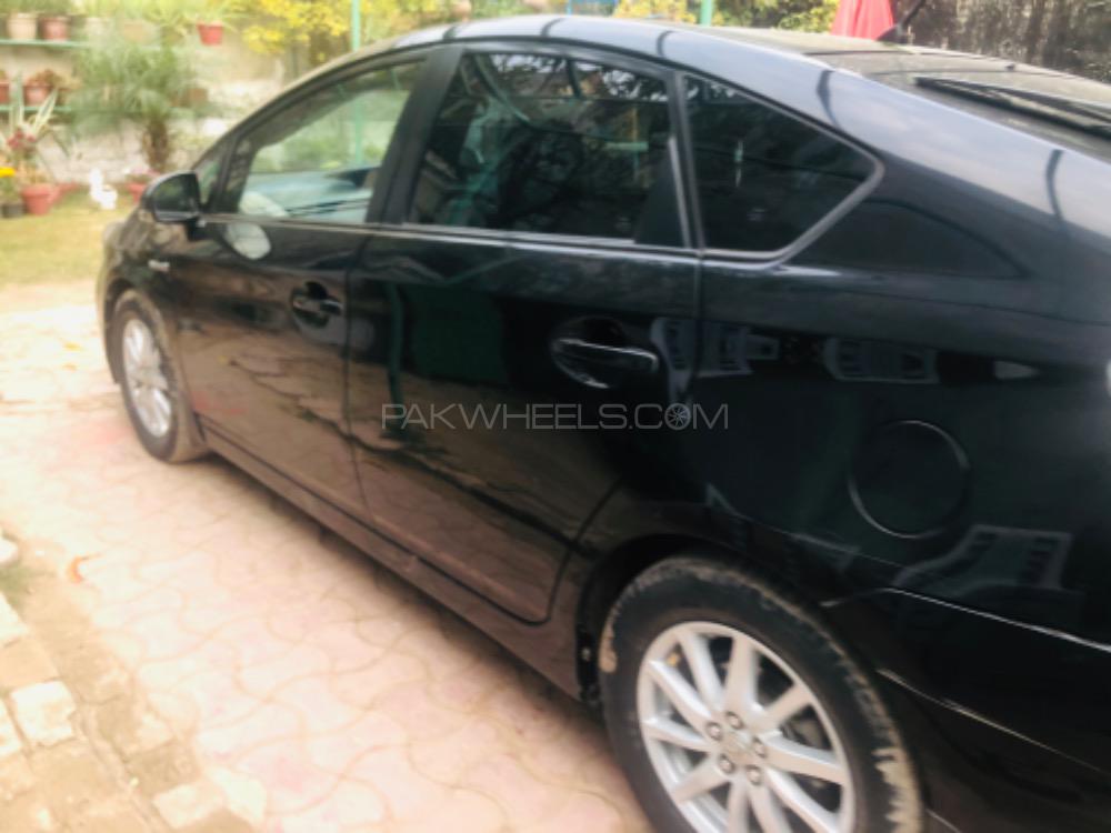 Toyota Prius 2013 for Sale in Rawalpindi Toyota Prius 2013 for Sale in Rawalpindi Image-8