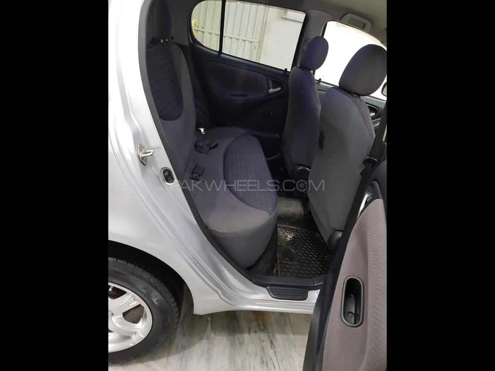 Toyota Vitz 2004 for Sale in Rawalpindi Toyota Vitz 2004 for Sale in Rawalpindi Image-7