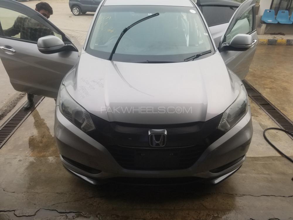 Honda Vezel 2014 for Sale in Sialkot Honda Vezel 2014 for Sale in Sialkot Image-8