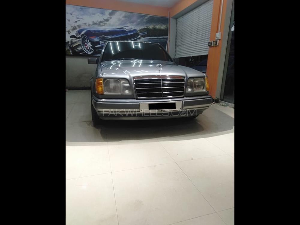Mercedes Benz 250 D 1990 for Sale in Peshawar Mercedes Benz 250 D 1990 for Sale in Peshawar Image-12