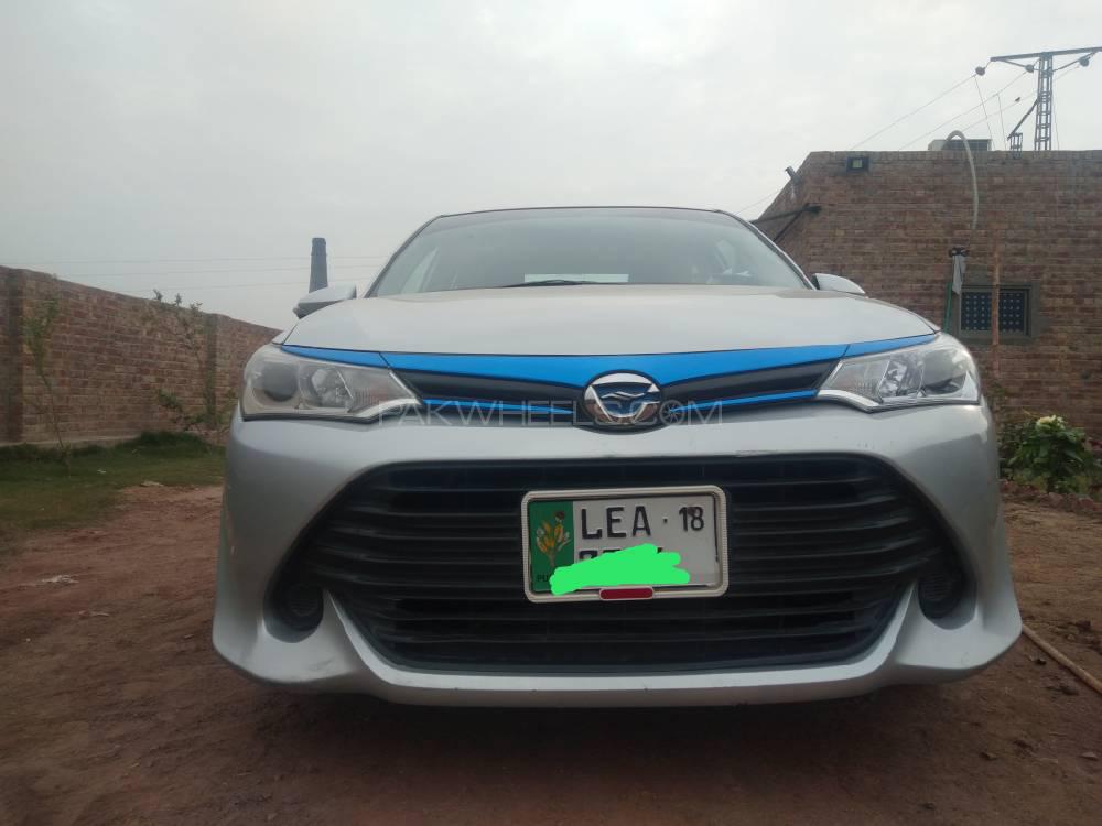 Toyota Corolla Axio 2015 for Sale in Sahiwal Image-1