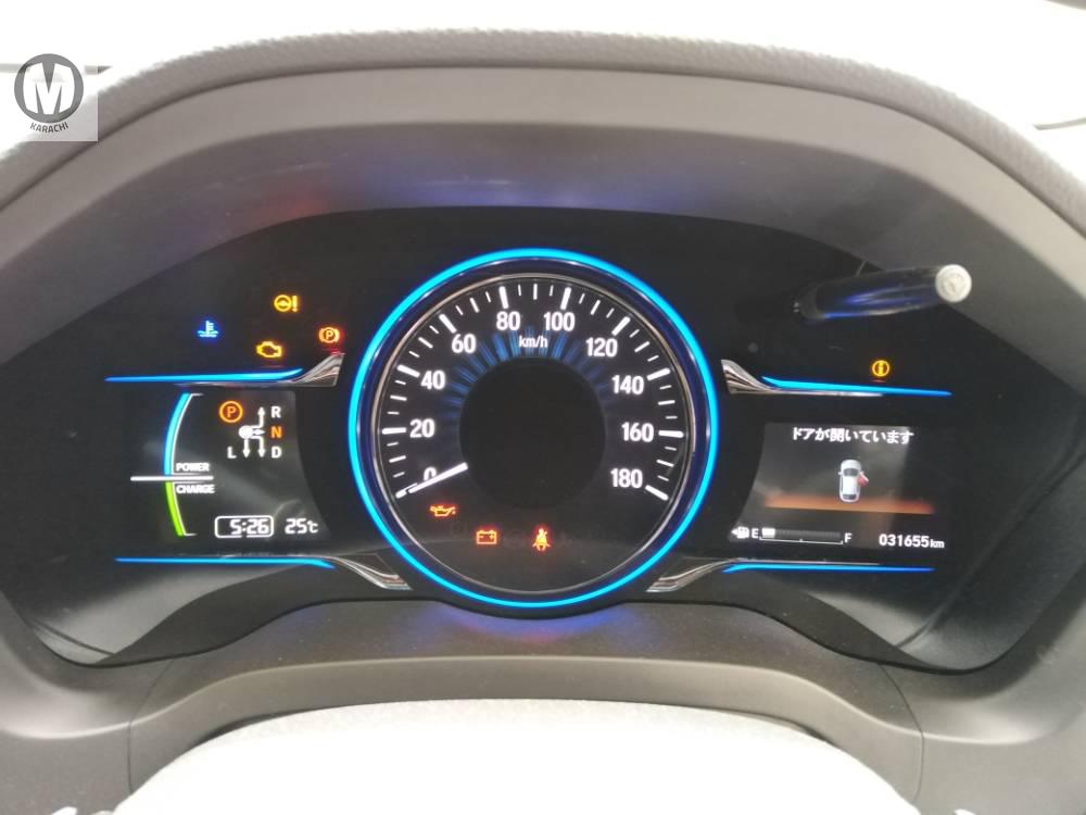 Honda Vezel 2014 for Sale in Karachi Honda Vezel 2014 for Sale in Karachi Image-5
