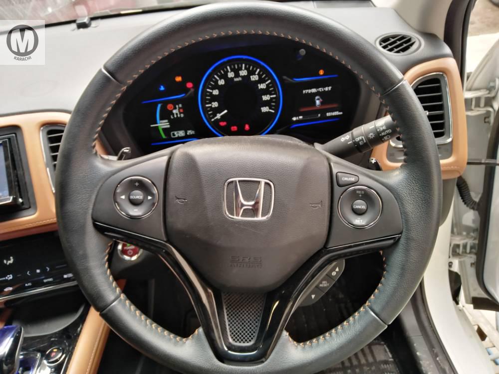 Honda Vezel 2014 for Sale in Karachi Honda Vezel 2014 for Sale in Karachi Image-10