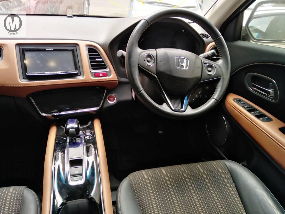 Honda Vezel 2014 for Sale in Karachi Honda Vezel 2014 for Sale in Karachi Image-14
