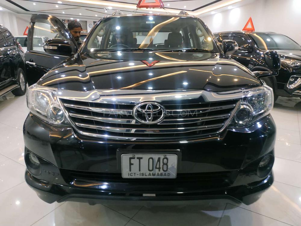 Toyota Fortuner 2015 for Sale in Peshawar Image-1