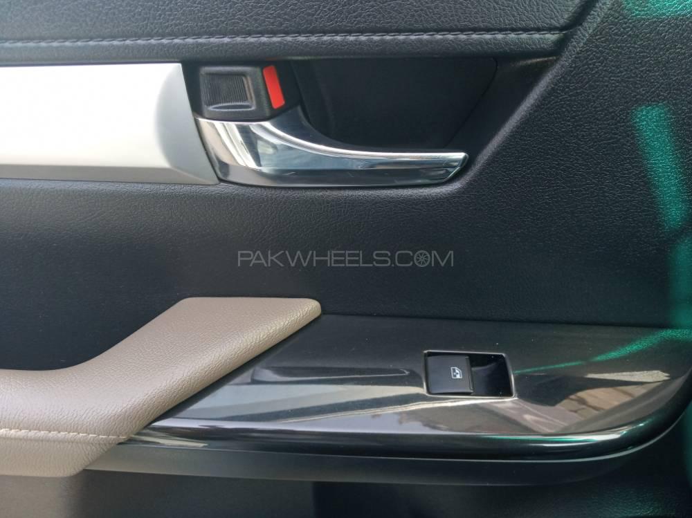 Toyota Hilux 2017 for Sale in Karachi Toyota Hilux 2017 for Sale in Karachi Image-7