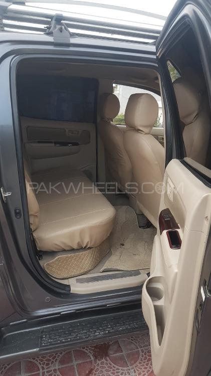 Toyota Hilux 2009 for Sale in Islamabad Toyota Hilux 2009 for Sale in Islamabad Image-5