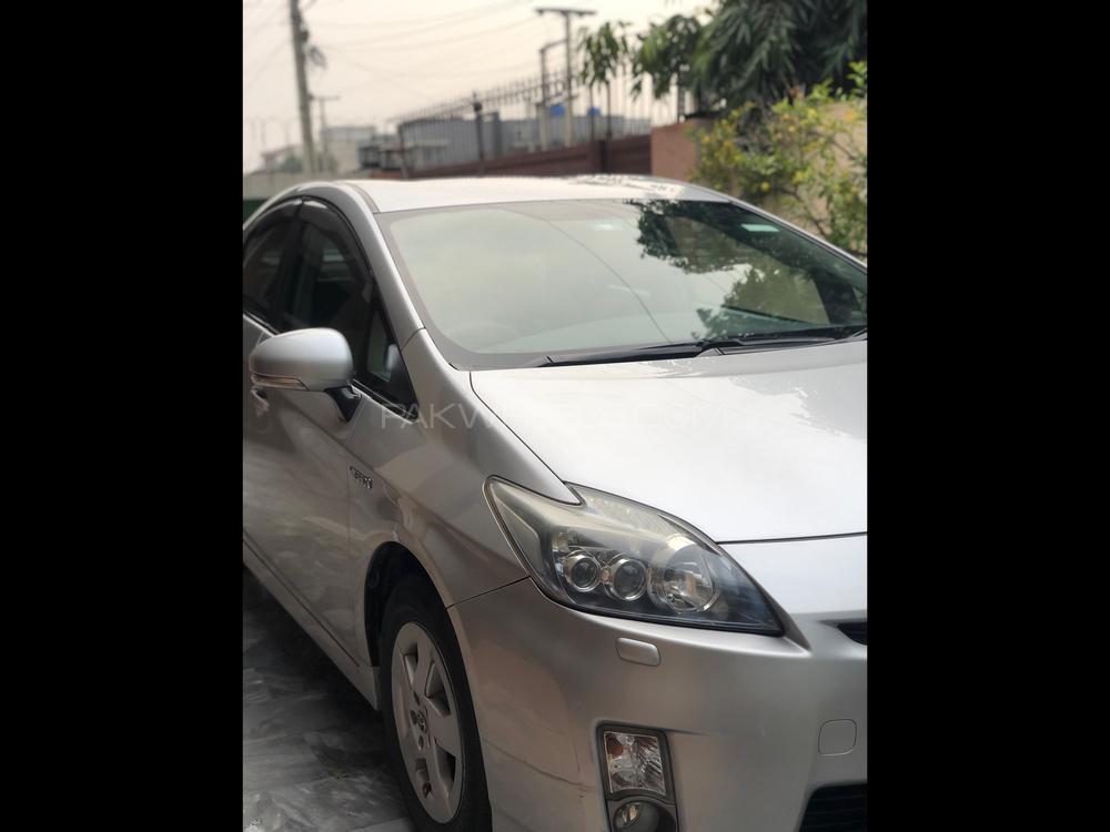 ٹویوٹا پریوس 2011 for Sale in لاہور ٹویوٹا پریوس 2011 for Sale in لاہور Image-3