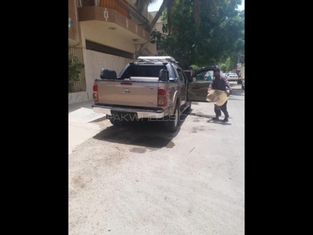 Toyota Hilux 2008 for Sale in Karachi Toyota Hilux 2008 for Sale in Karachi Image-2