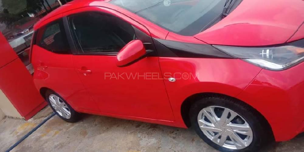 Toyota Vitz 2015 for Sale in Peshawar Toyota Vitz 2015 for Sale in Peshawar Image-2