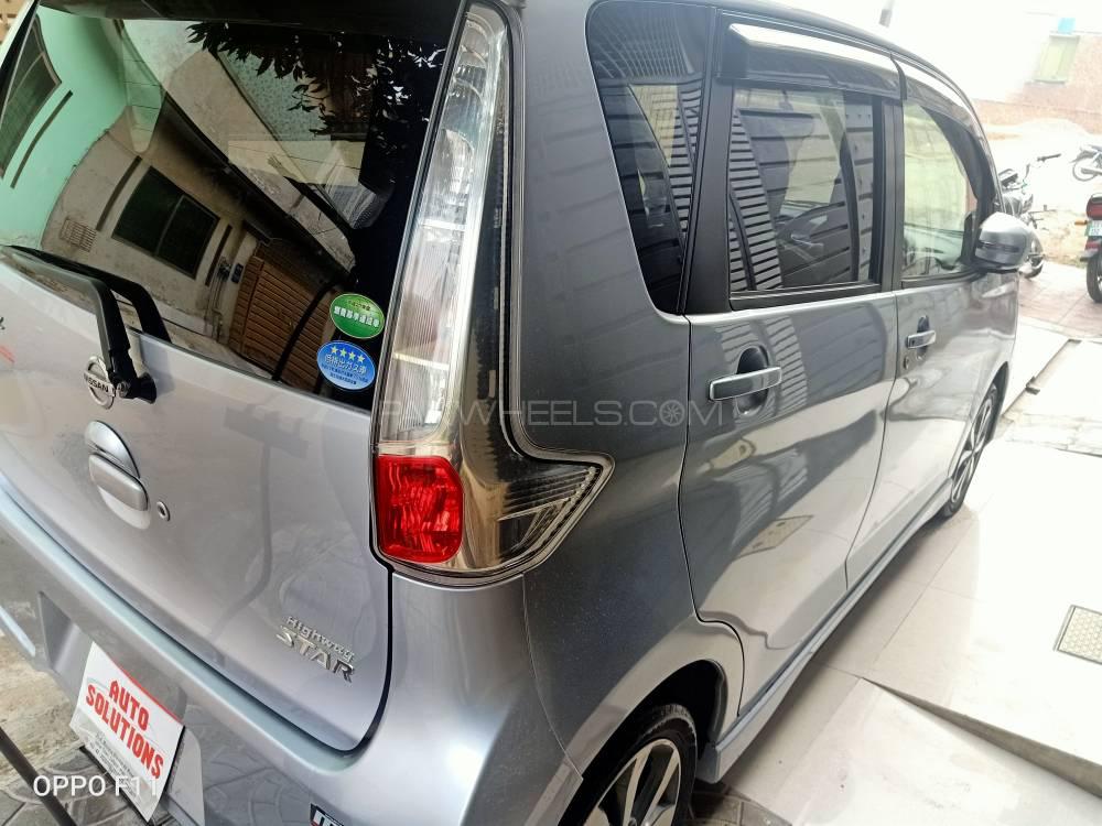 Nissan Dayz Highway Star 2014 for Sale in Lahore Nissan Dayz Highway Star 2014 for Sale in Lahore Image-4