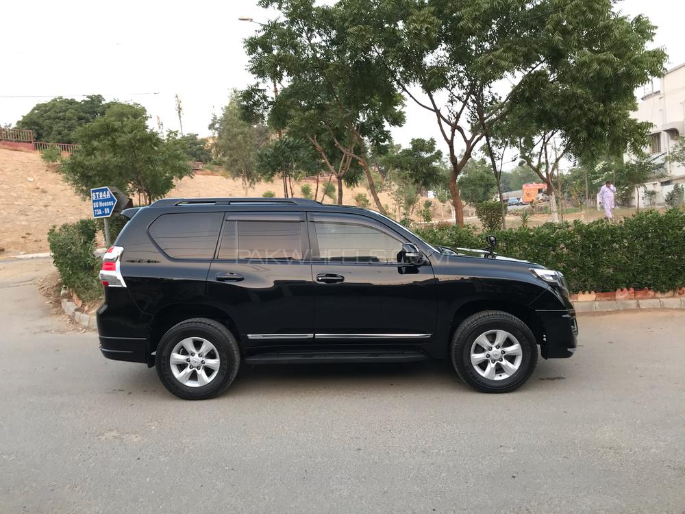 Toyota Prado 2010 for Sale in Karachi Toyota Prado 2010 for Sale in Karachi Image-3