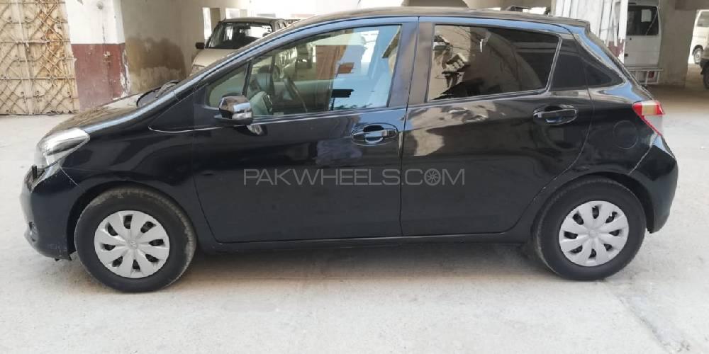 Toyota Vitz 2014 for Sale in Karachi Toyota Vitz 2014 for Sale in Karachi Image-4