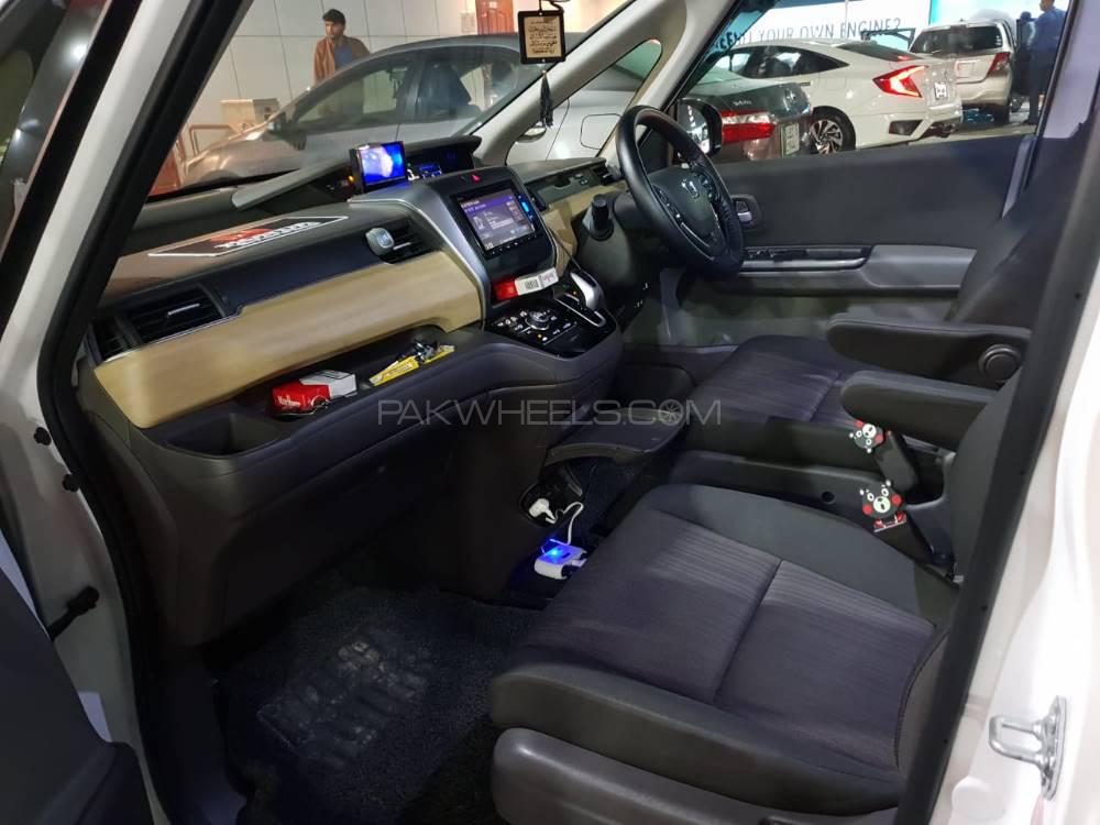 Honda Freed 2017 for Sale in Sialkot Honda Freed 2017 for Sale in Sialkot Image-9