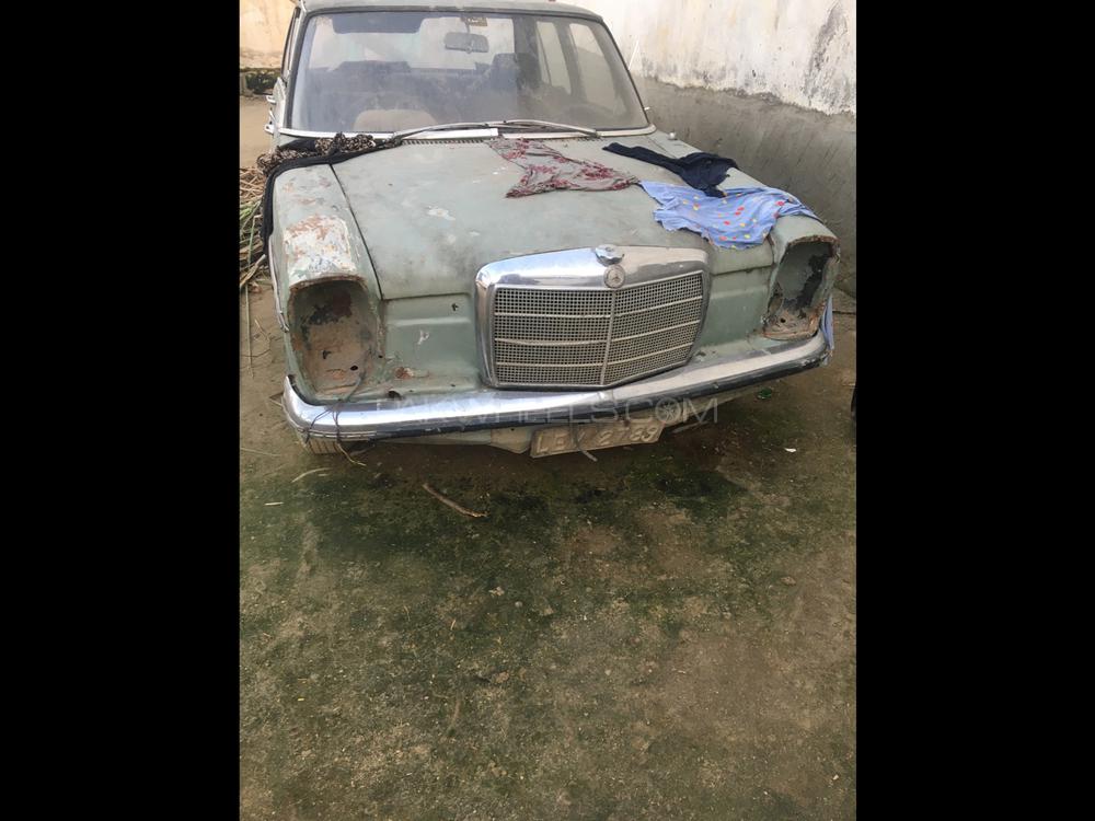 Mercedes Benz E Class 1968 for Sale in Nowshera Image-1