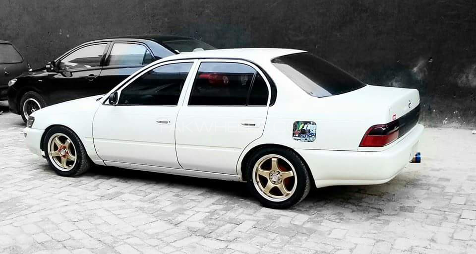 Toyota Corolla - 2001  Toyota Corolla - 2001  Image-5