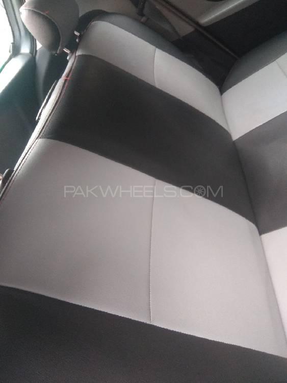 Toyota Vitz 2010 for Sale in Lahore Toyota Vitz 2010 for Sale in Lahore Image-6