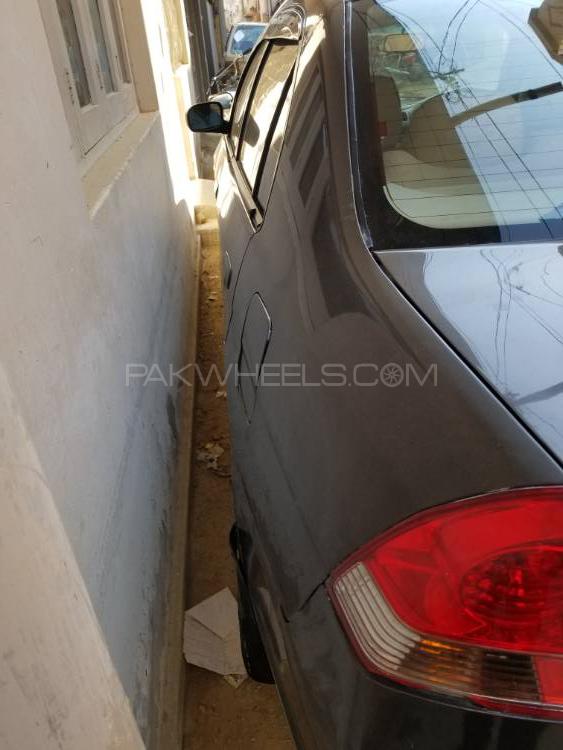 ہونڈا سوک 2005 for Sale in کراچی ہونڈا سوک 2005 for Sale in کراچی Image-2