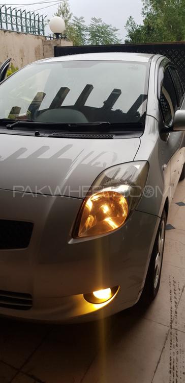 Toyota Vitz 2011 for Sale in Mirpur A.K. Image-1