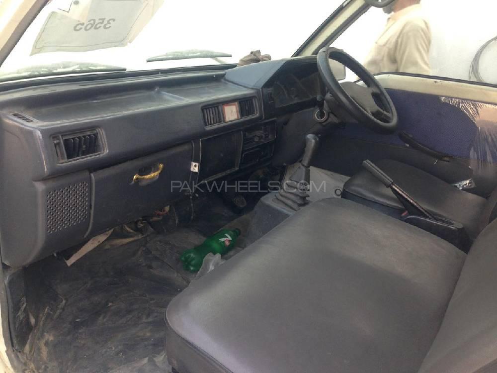 Mitsubishi Hiace 1988 for Sale in Peshawar Mitsubishi Hiace 1988 for Sale in Peshawar Image-2