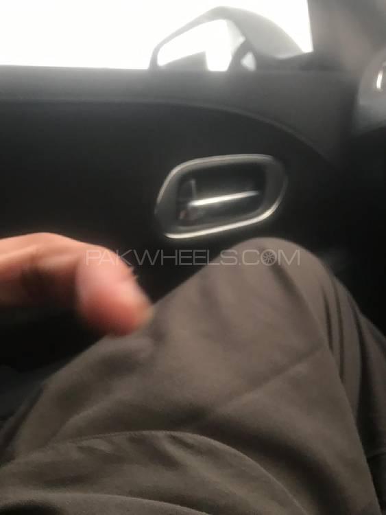Honda Vezel 2014 for Sale in Karachi Honda Vezel 2014 for Sale in Karachi Image-8
