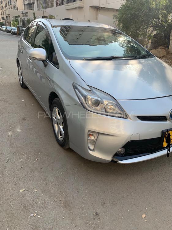 Toyota Prius 2012 for Sale in Karachi Image-1