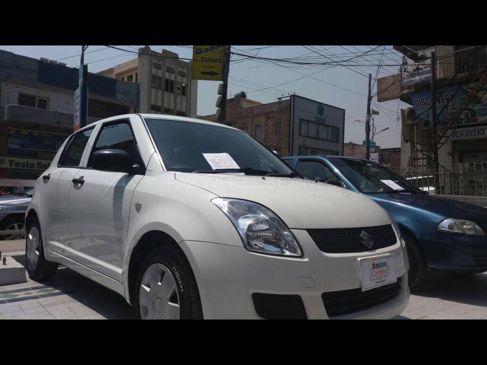 Suzuki Swift 2013 for Sale in Nowshera Suzuki Swift 2013 for Sale in Nowshera Image-3