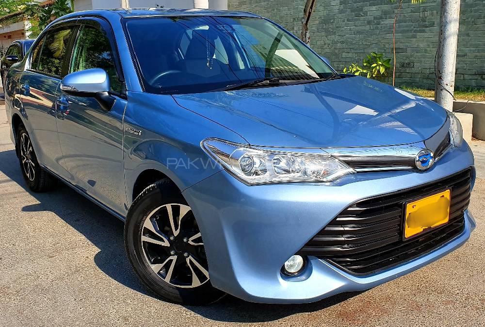 Toyota Corolla Axio 2015 for Sale in Karachi Image-1