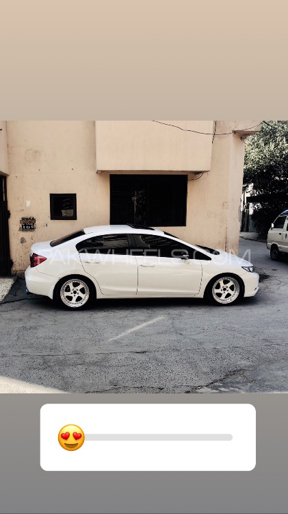 Honda Civic - 2015  Honda Civic - 2015  Image-3