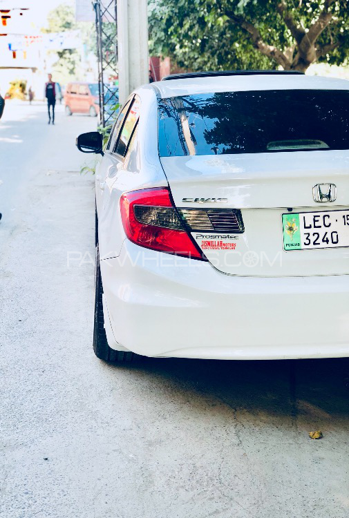 Honda Civic - 2015  Honda Civic - 2015  Image-4
