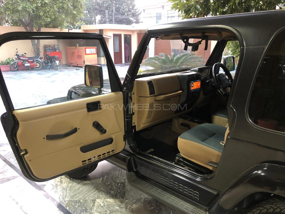 Jeep Wrangler 1999 for Sale in Lahore Jeep Wrangler 1999 for Sale in Lahore Image-14