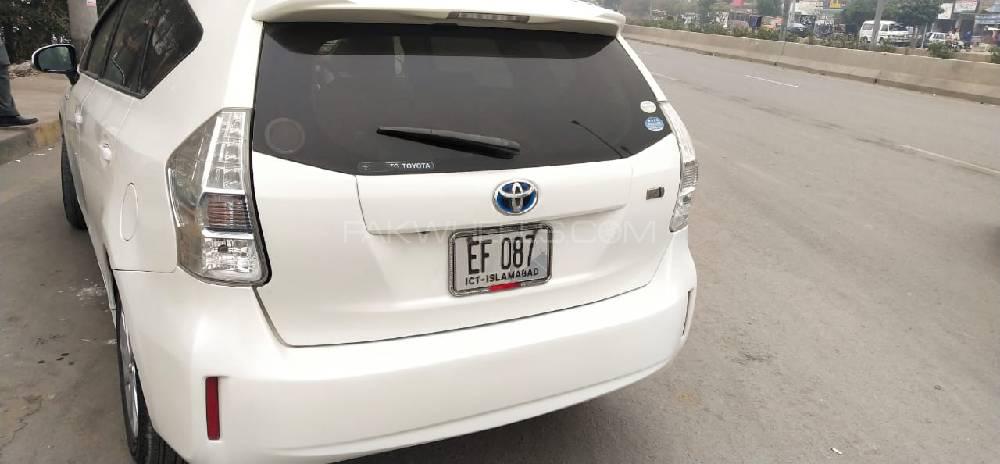 Toyota Prius 2012 for Sale in Faisalabad Toyota Prius 2012 for Sale in Faisalabad Image-3