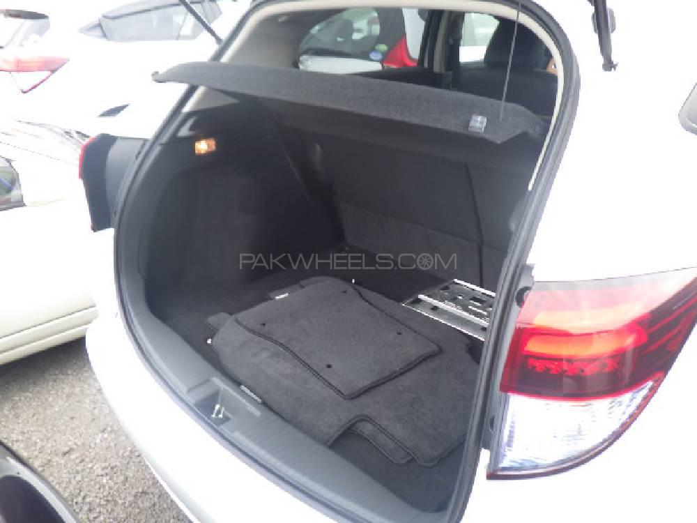 Honda Vezel 2014 for Sale in Karachi Honda Vezel 2014 for Sale in Karachi Image-3