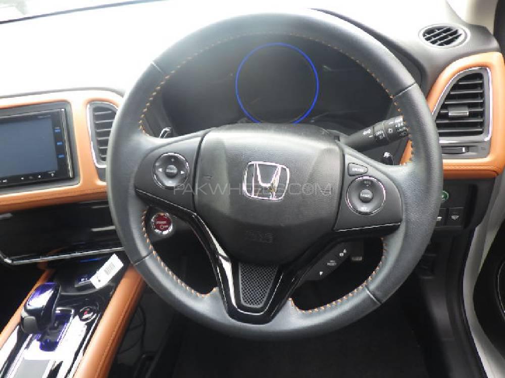 Honda Vezel 2014 for Sale in Karachi Honda Vezel 2014 for Sale in Karachi Image-5