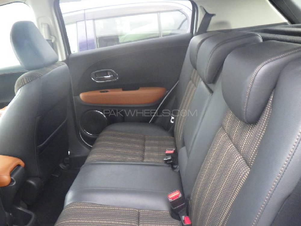 Honda Vezel 2014 for Sale in Karachi Honda Vezel 2014 for Sale in Karachi Image-6