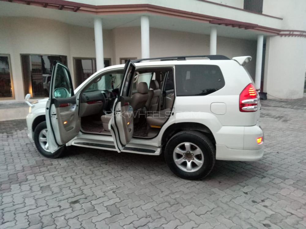 Toyota Prado 2005 for Sale in Sialkot Toyota Prado 2005 for Sale in Sialkot Image-6
