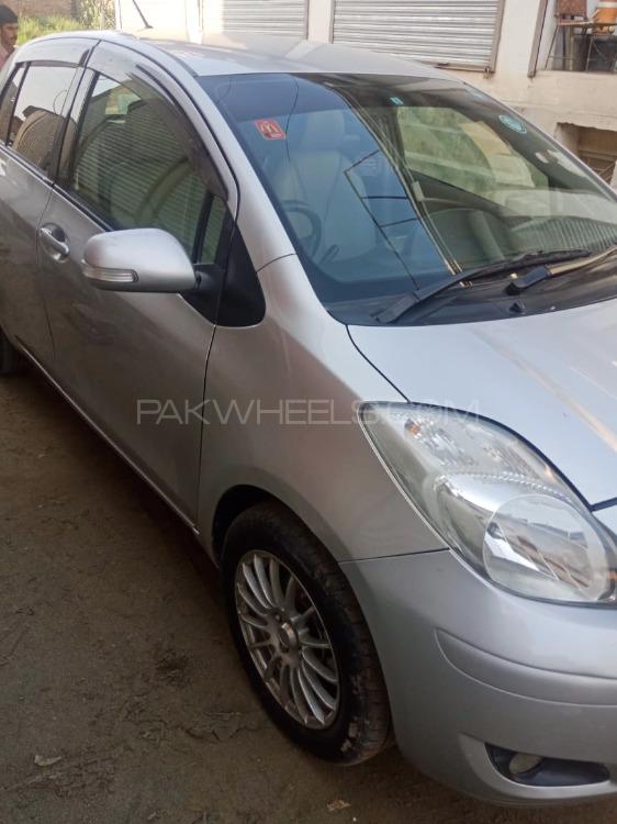 Toyota Vitz 2008 for Sale in Chakwal Image-1