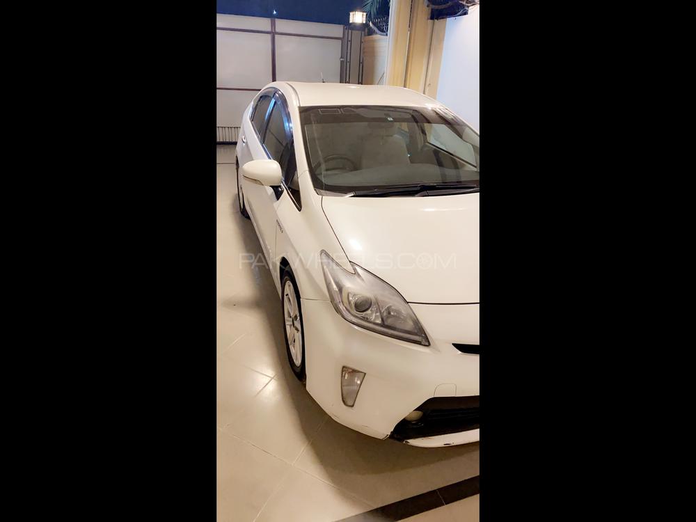 Toyota Prius 2013 for Sale in Hyderabad Image-1