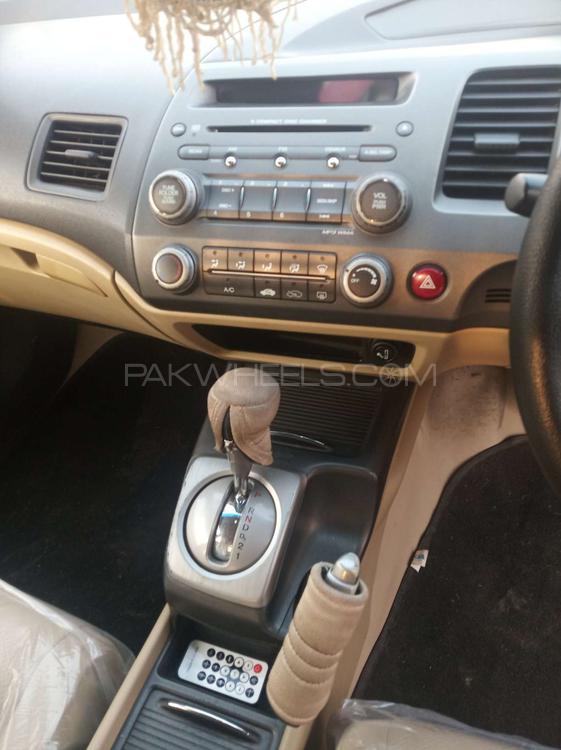 Honda Civic 2010 for Sale in Gujranwala Honda Civic 2010 for Sale in Gujranwala Image-10