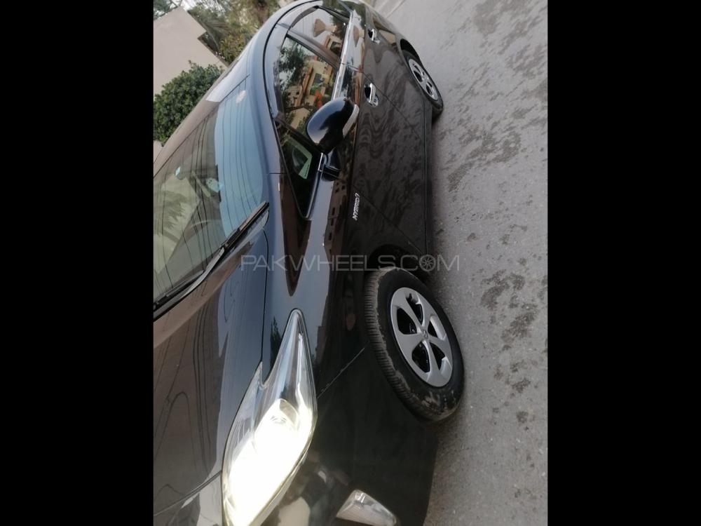 Toyota Prius 2014 for Sale in Lahore Image-1
