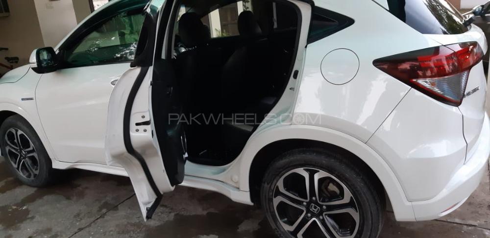 Honda Vezel 2015 for Sale in Multan Honda Vezel 2015 for Sale in Multan Image-3