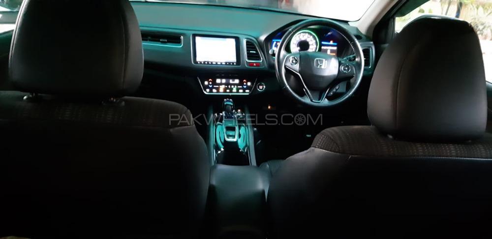 Honda Vezel 2015 for Sale in Multan Honda Vezel 2015 for Sale in Multan Image-13