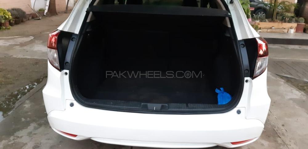 Honda Vezel 2015 for Sale in Multan Honda Vezel 2015 for Sale in Multan Image-15