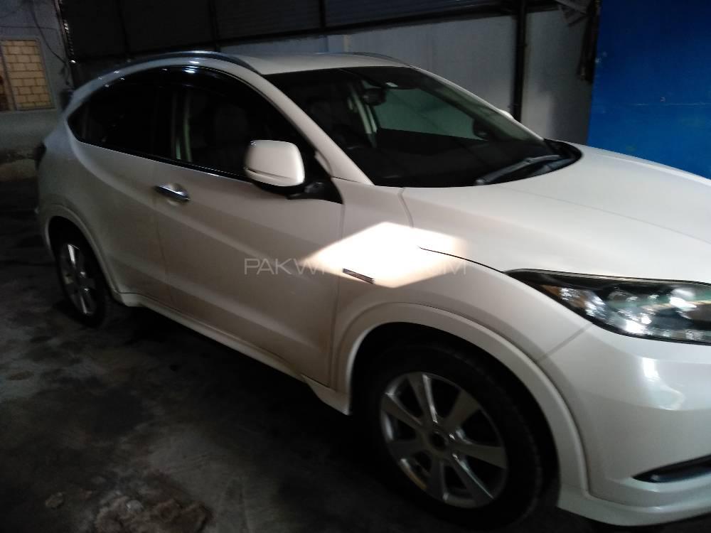 Honda Vezel 2014 for Sale in Bahawalpur Honda Vezel 2014 for Sale in Bahawalpur Image-4